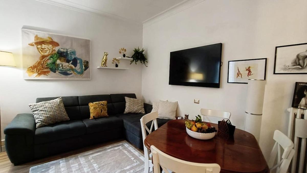 Apartment Apartment *
